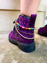 Load image into Gallery viewer, MTO Mystery Seed Bead Boot Chain
